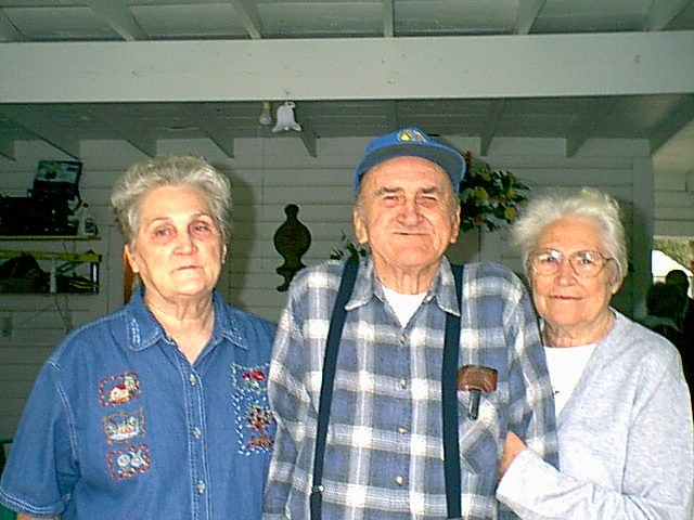 Becky,Johnnie and Ruth.jpg